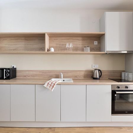 Harmonia Minimal Apartments Thessaloniki Exterior photo