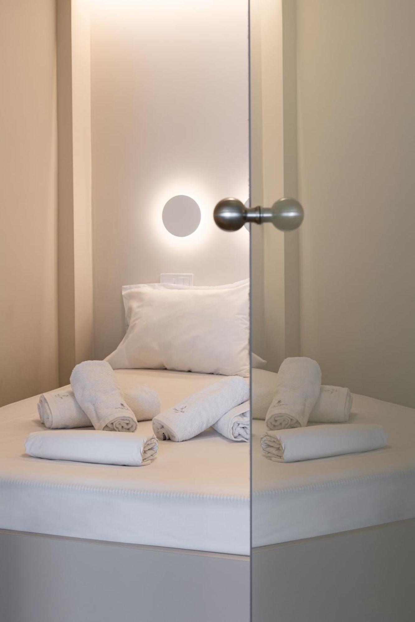 Harmonia Minimal Apartments Thessaloniki Exterior photo